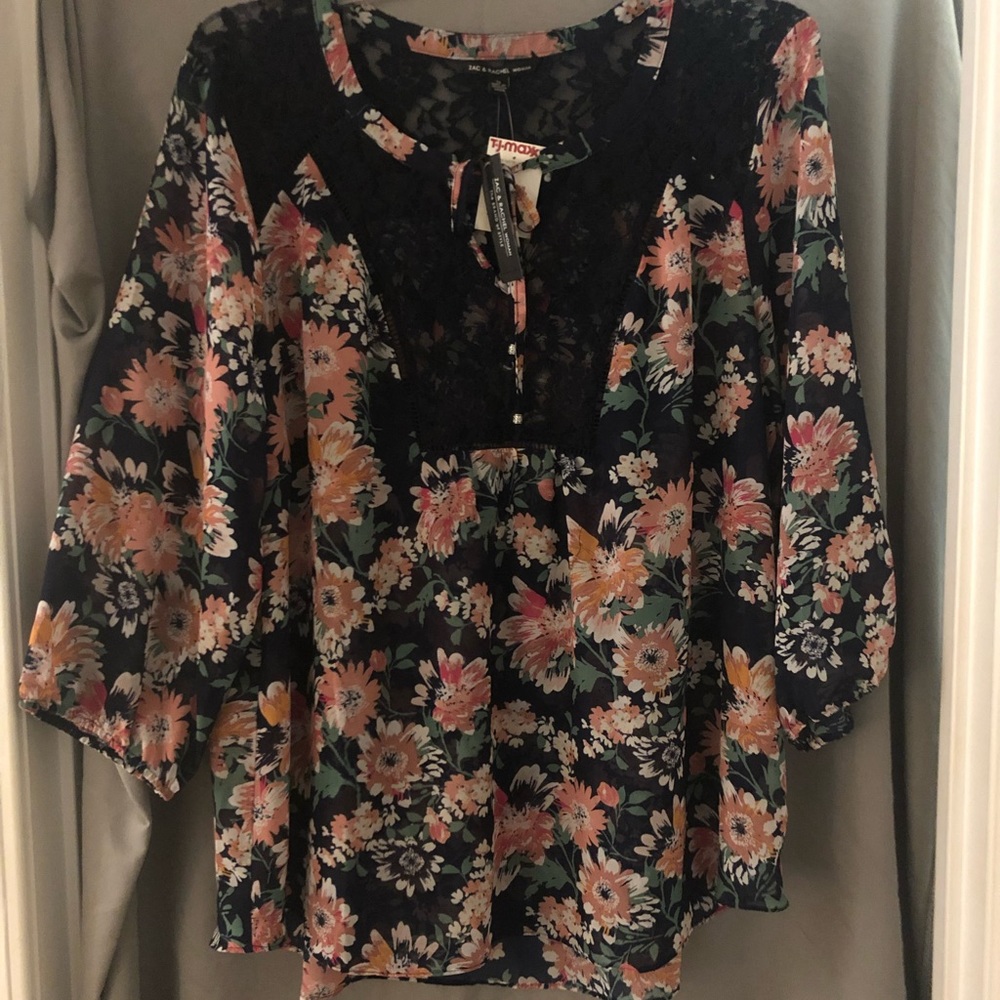 NWT Zac and Rachel Floral top